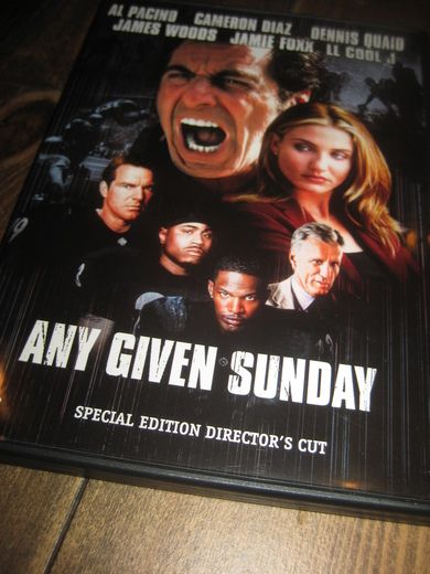 ANY GIVEN SUNDAY 11 ÅR 151 MIN
