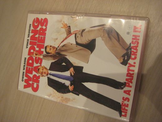WEDDING CRASHERS 2005 119 MIN 11 ÅR