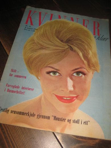1961 nr 031 kvinner OG KLÆR