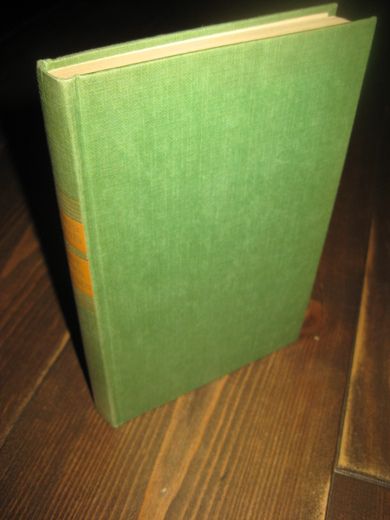 Charles: BARE OVER HELGEN. 1978.