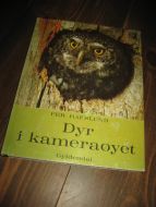 HAFSLUND, PER: Dyr i kameraøyet. 1964.