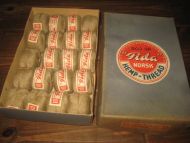 Eske med innhold, 500 GR. Fida NORSK HEMP - THREAD, 40 tallet. 
