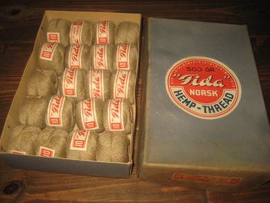 Eske med innhold, 500 GR. Fida NORSK HEMP - THREAD, 40 tallet. 
