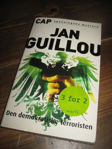 GUILLOU JAN: Den demokratiske terroristen 2005