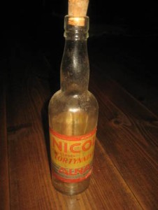 Stor flaske uten innhold, NICOL CELLULOSE FORTYNNER, fra ALNA CHEM. FABRIKK, OSLO, 50 tallet