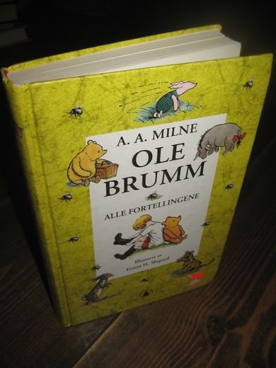 MILNE: OLE BRUMM. ALLE FORTELLINGANE.2002.