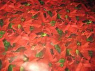 Julepapir fra 80 tallet ca 2 meter blomstermotiv dette er rull nr 21