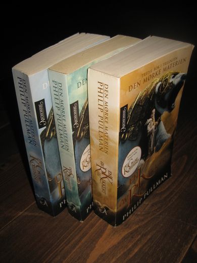 PULLMANN: DEN MØRKE MATERIE I-III 2008