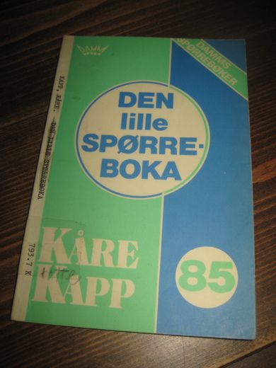 KNAPP: DEN lille SPØRRE BOKA. 1985.