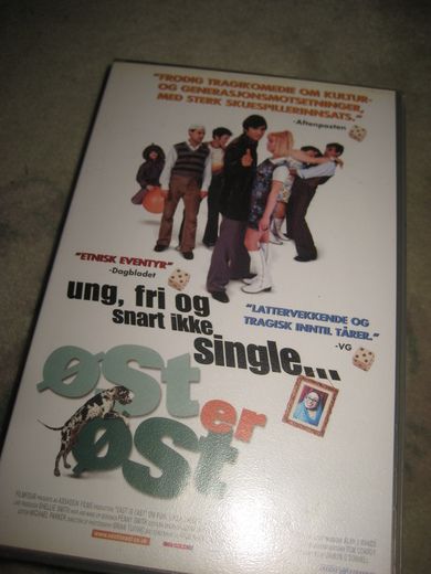 øst er øst 1999 11 år 97 min