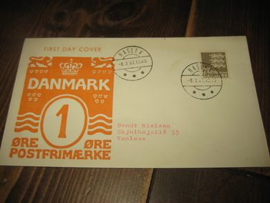 POSTFRIMÆRKE 8 7 67