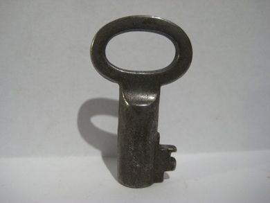 Liten nøkkel,  ca.  3.4 cm lang.