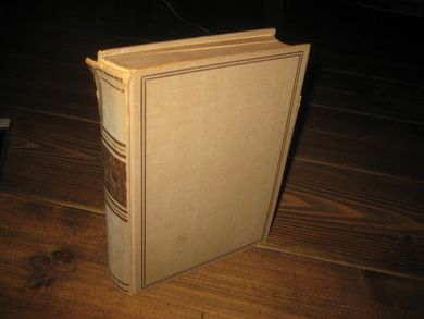 HAUGE, ALFRED: ÅRET HAR INGEN VÅR. 1948.