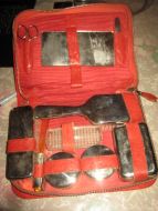 Toalttmappe med diverse utstyr 50-60 tallet