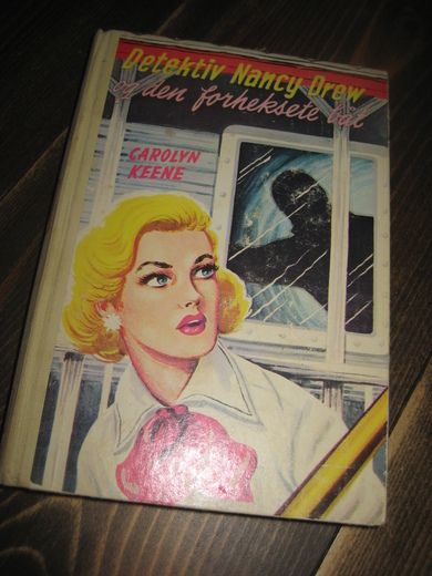 KEENE: Detektiv Nancy Drew og den forheksede båt Bok nr 35