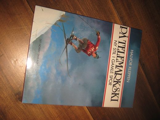 KLEPPEN HALVOR: PÅ TELEMARKSKI Ny stil i gamle spor 1986