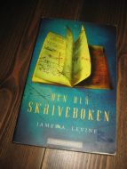 LEVINE: DEN BLÅ SKRIVEBOKEN. 2010.