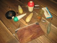 Pose med diverse gammelt fiskeutstyr noe for din samling?