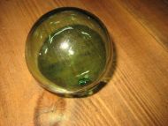 Meget pen lita rund kavlkule brukt ved garnfiske i gamle dager Uten seis Tidleg 1900 Merka M Lys grønn