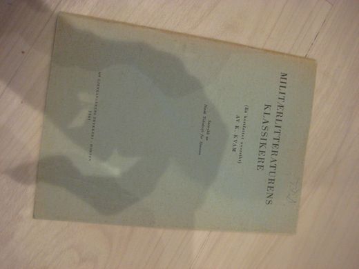 MILITÆRLITTERATURENS KLASSIKKERE. 1961.