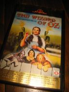 THE WIZARD OF OZ. 1939, 10 ÅR, 103 MIN. 
