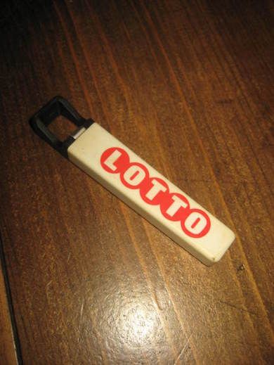 Flaske åpner med LOTTO reklame 80 tallet