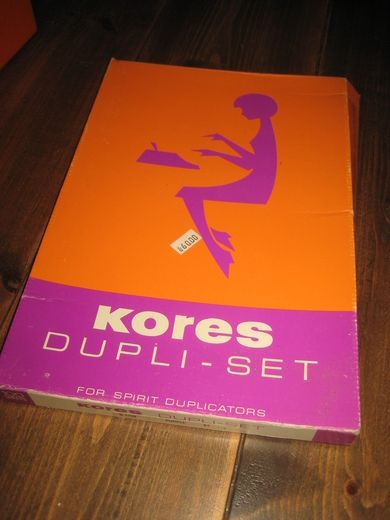Eske med innhold CORES DUPLI SET 60 tallet