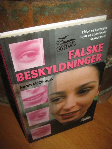 MCClintok: FALSKE BESKYLDNINGER. 2003.