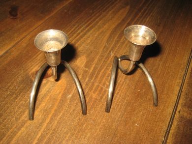 Pene nette lysestaker selges samla Ca 6 cm høge Sølv???