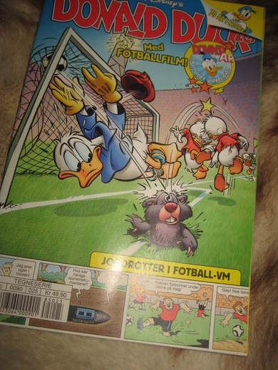 2018 UKE 25 DONALD DUCK & CO