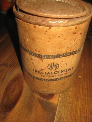 Boks OSMO SPESIALSEMENT fra OSMO Bryn ved Oslo 40 tallet Sjelden