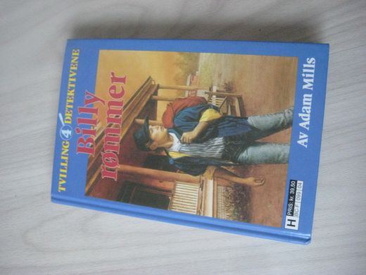 Mills: Billy rømmer Bok nr 4 1990