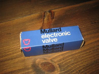 MULLARD electronic valve. PCL84