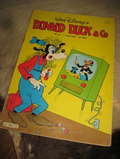 1982 nr 022 DONALD DUCK & CO