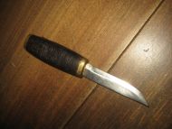 Liten og nett kniv ca 15 cm lang Gammel