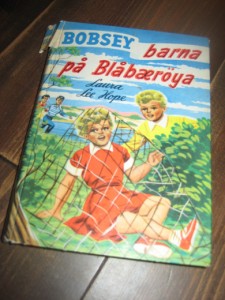 Hope: BOBSEY barna på Blåbærøya. Bok nr 1, 1958.