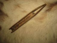 Gammelt redskap for å bøte garn tidleg 1900 Ca 16 cm langt