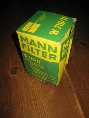 Eske med innhold MANN FILTER W719/11 1986