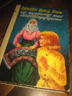KEENE: Detektiv Nancy Drew og mysteriet med utstillings figuren