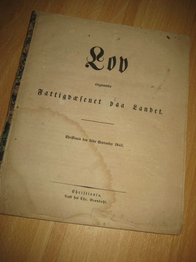 1845, Lov angaaende Fattigvæsenet paa Landet. (16 sider)