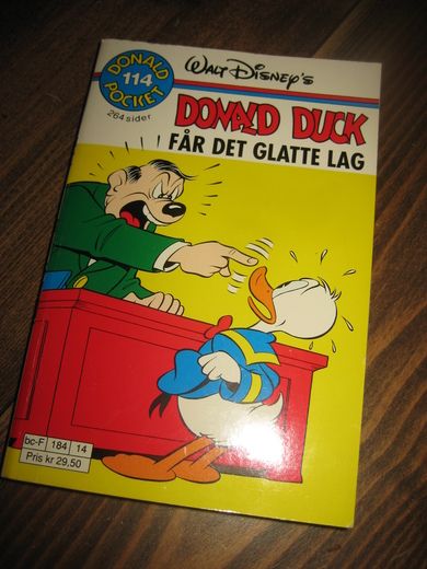 DONALD DUCK FÅR DET GLATTE LAG Bok nr 114 1 utgave
