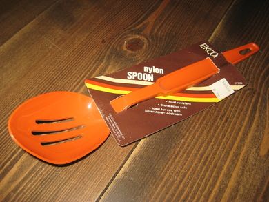 nylon SPOON, ubrukt i originalemballasjen, samlerobjekt. 60-70 tallet. EKCO HOUSEARES CO, USA.