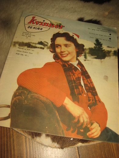 1955 nr 008 KVINNER OG KLÆR