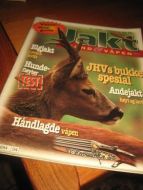 2000 nr 002 JAKT HUND OG VÅPEN