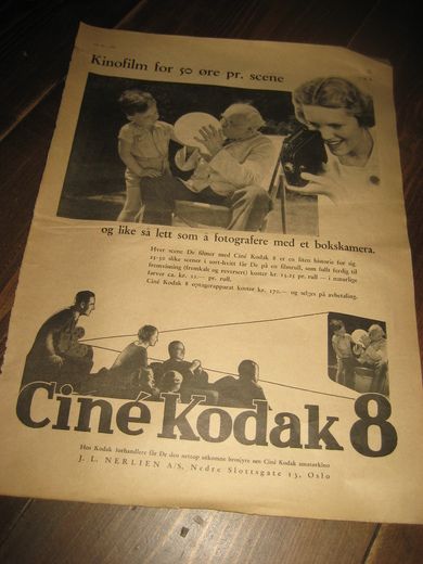 Reklamebilde fra Hjemmet 1939, Cine Kodak 8, meget pen i glass og ramme, ca 28*37 cm stor.