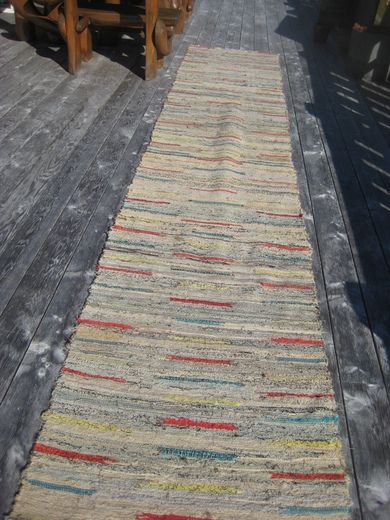 Pent heimevove golvteppe ca 480 cm langt 40-50 tallet