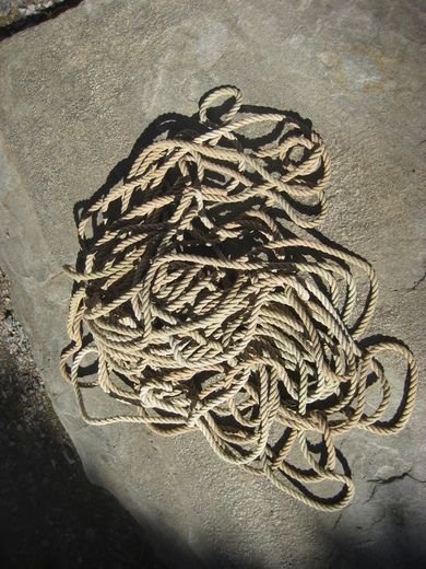 Bunte med tauverk fra gammel fiskebu noe for deg?