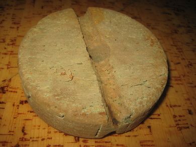 Rund flytekork brukt ved garnfiske i gamle dager ca 12 cm i diameter