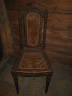 Meget gammel og pen stol tidleg 1900
