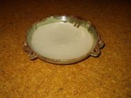 Gammelt fat med 3 bein og 3 hanker 20-30 tallet